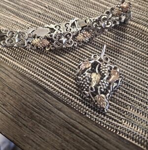 BLACK HILLS GOLD AND Silver Leaf Pendant Necklace AND BRACELET Women's Jewelry